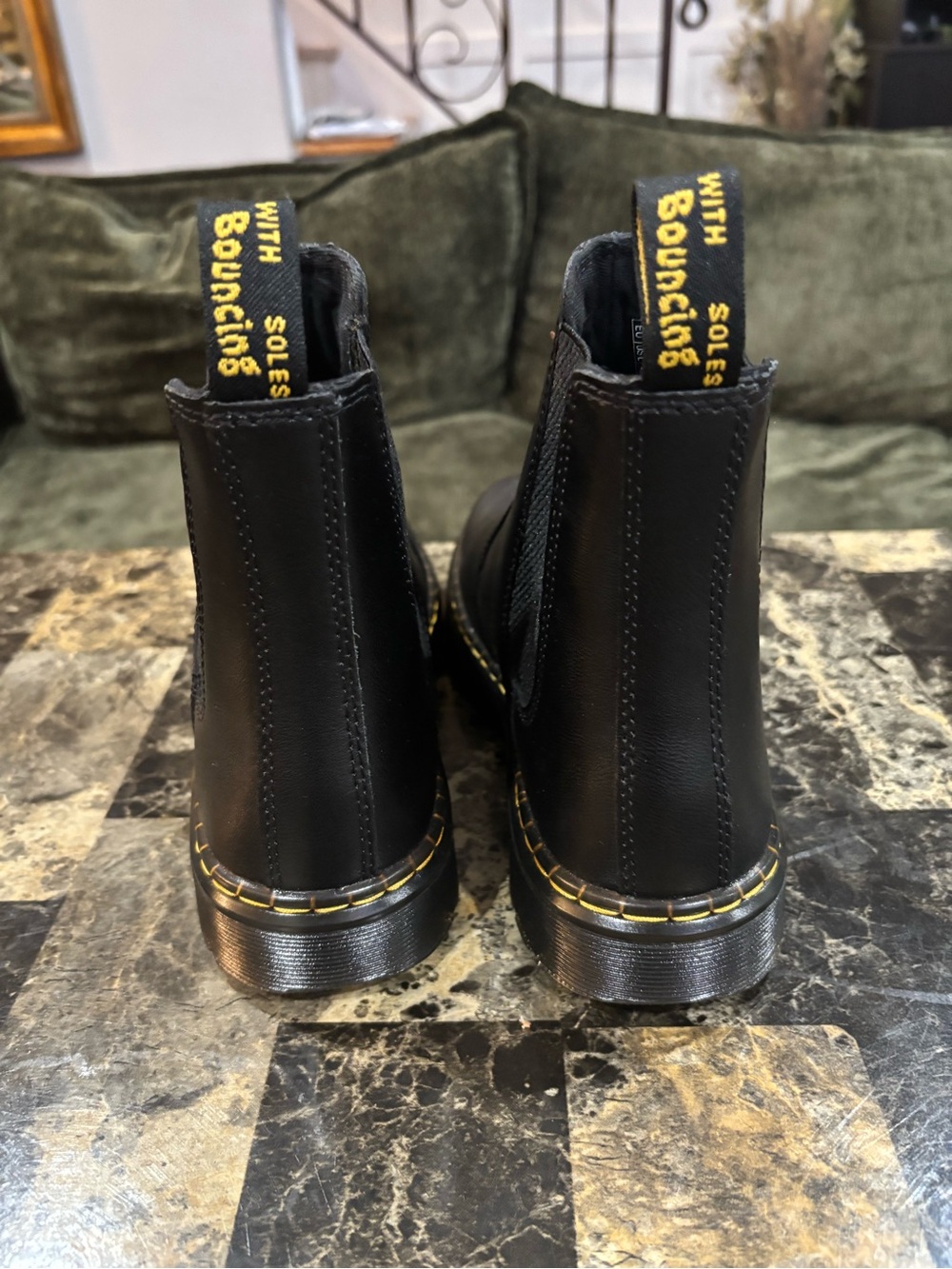 Dr. Martens Dorrian Chelsea Boots Womens 7 - Mens 6 Leather BRAND NEW NEVER WORN - Picture 4 of 7